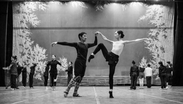 В Кыргызстане прошла мировая премьера уникального балета
